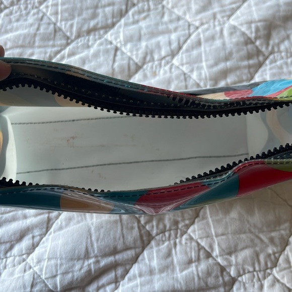 Shiseido Makeup and skincare bag - Picture 3 of 3